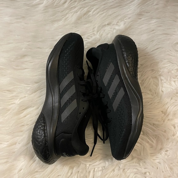 Adidas running shoes - Picture 2 of 8